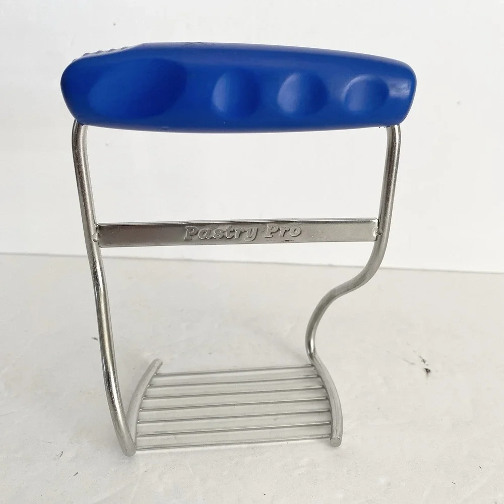 Pie‎ Blender Pastry Cutter with Stainless Steel Blades, Ergonomic Handle, Blue